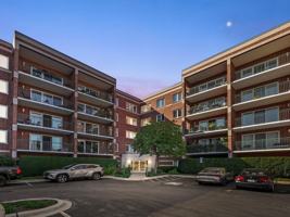 featured image of 5360 North Lowell Avenue #404