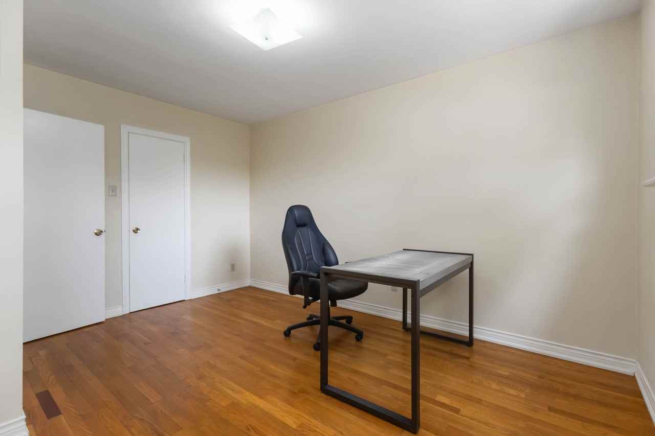 143 Rodda Boulevard - Photo 4 of 24