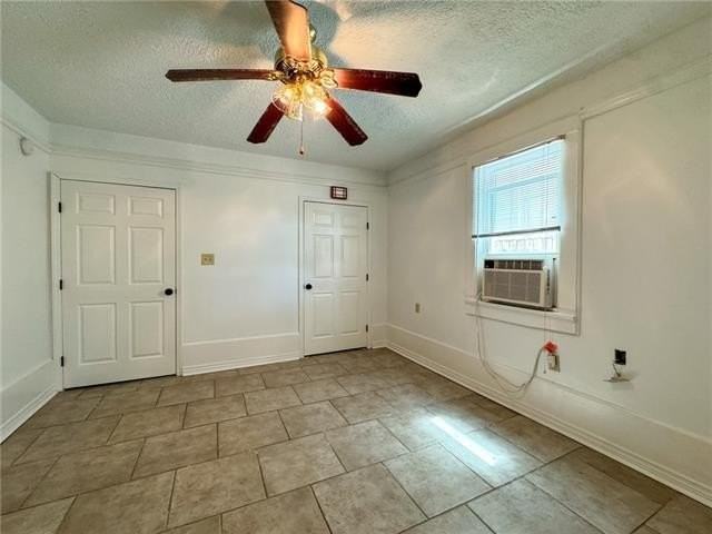 1838 Moss St - Photo 7 of 17