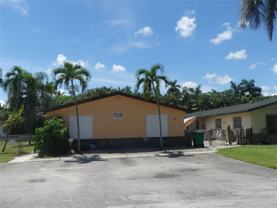 4725 Sw 65th Ave - Photo 1 of 1