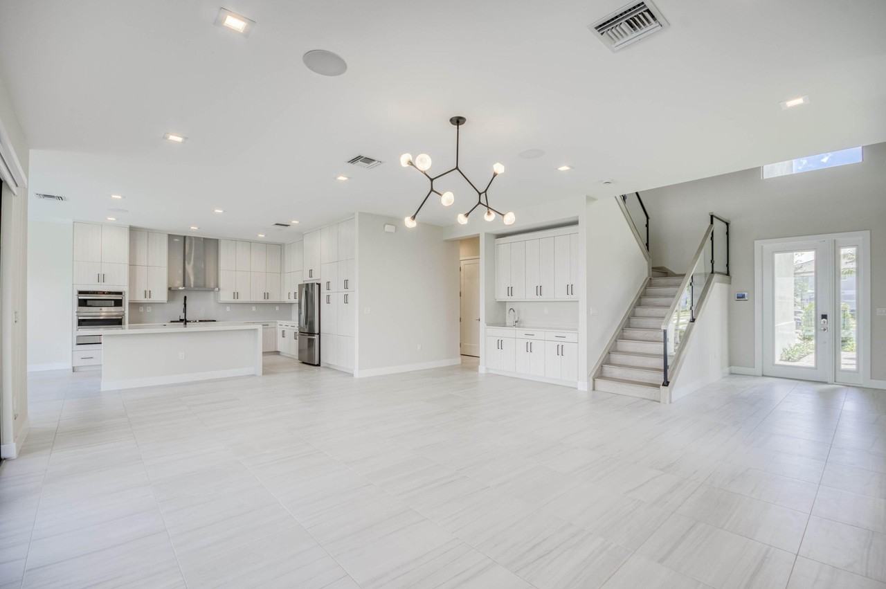 10077 Heron Flock Dr - Photo 5 of 50