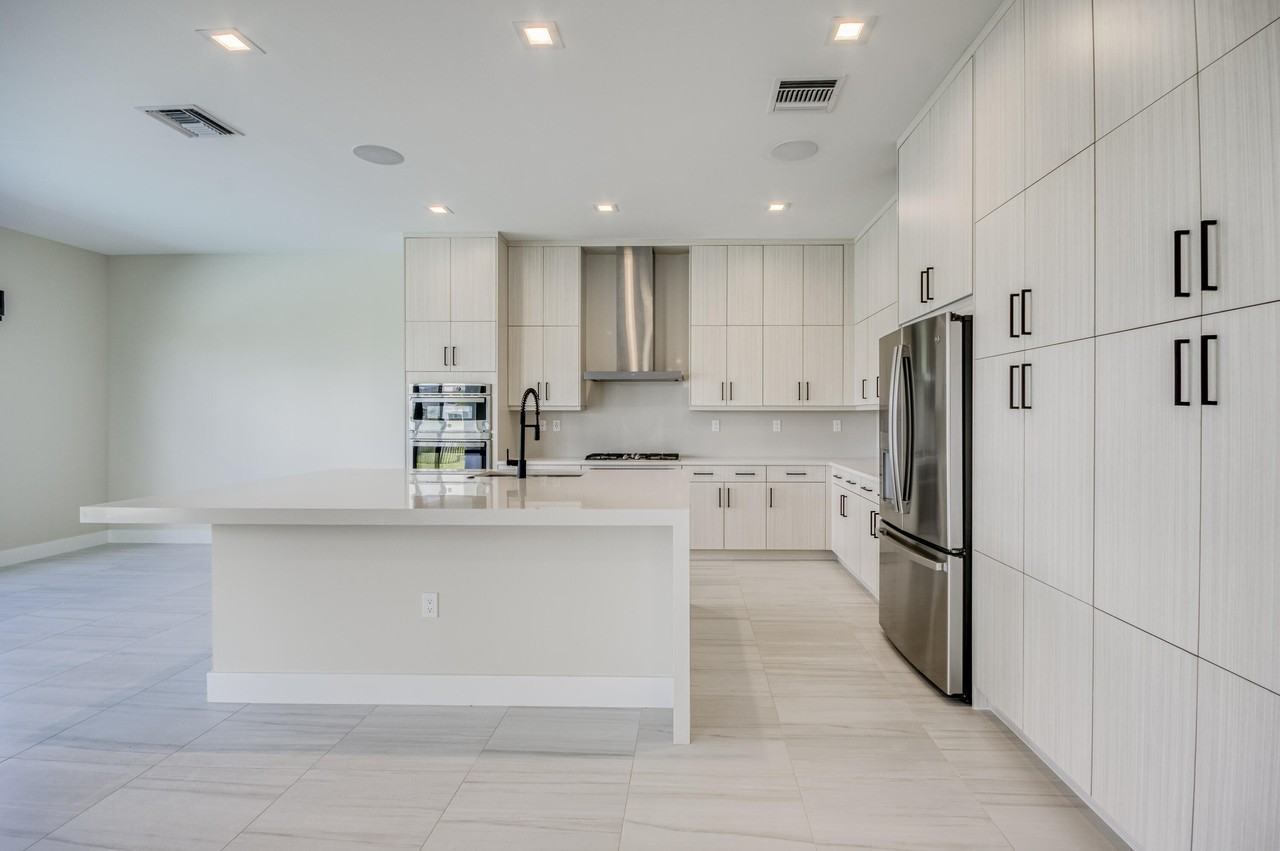 10077 Heron Flock Dr - Photo 7 of 50