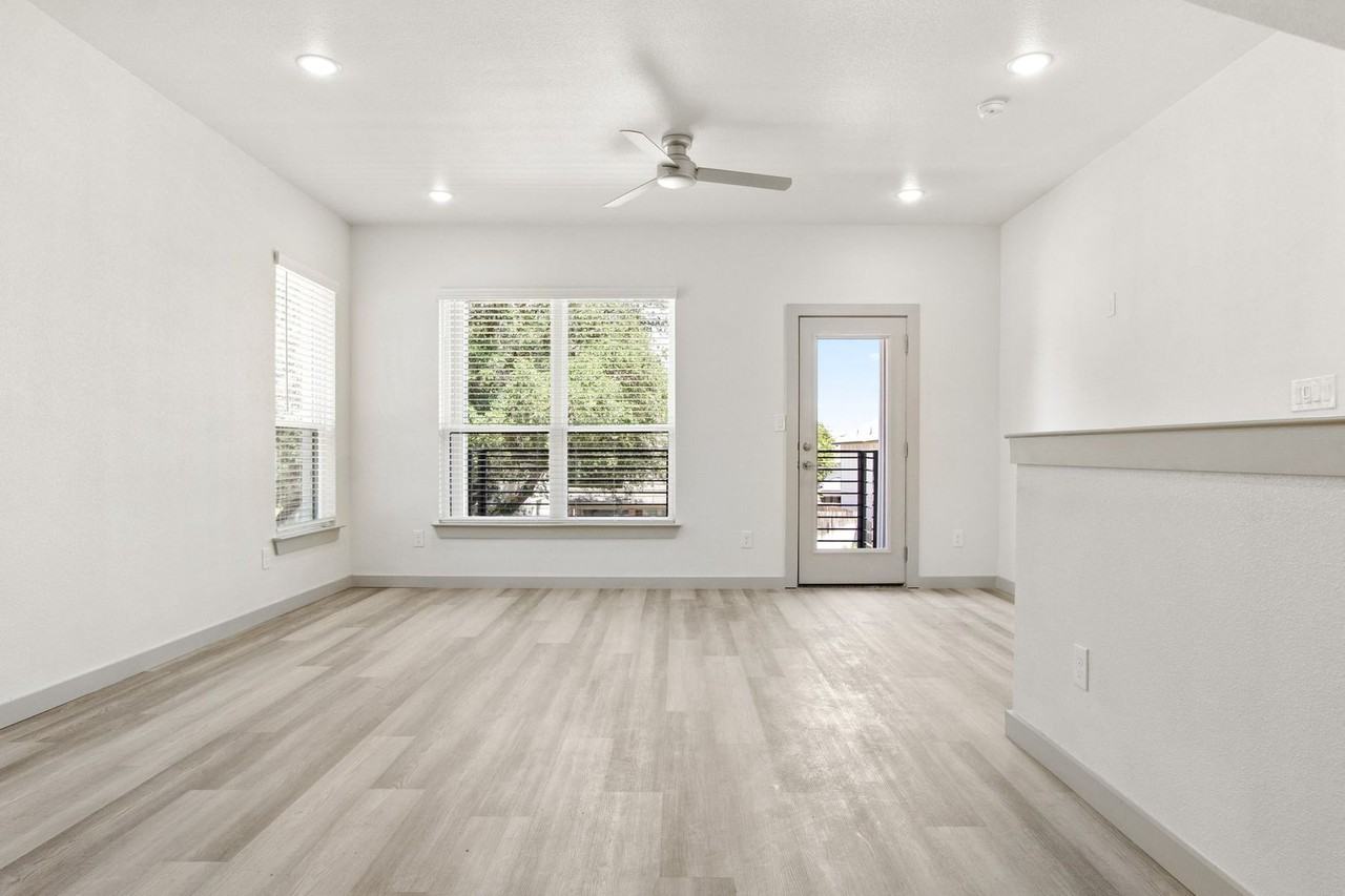 2702 Lubbock Ave - Photo 3 of 21