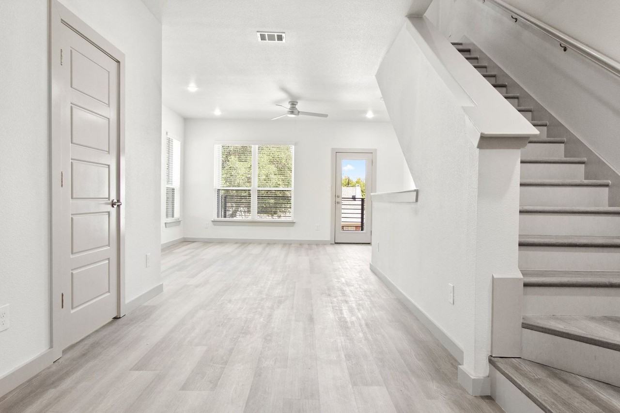 2702 Lubbock Ave - Photo 4 of 21