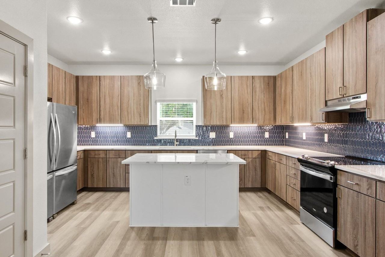 2702 Lubbock Ave - Photo 5 of 21