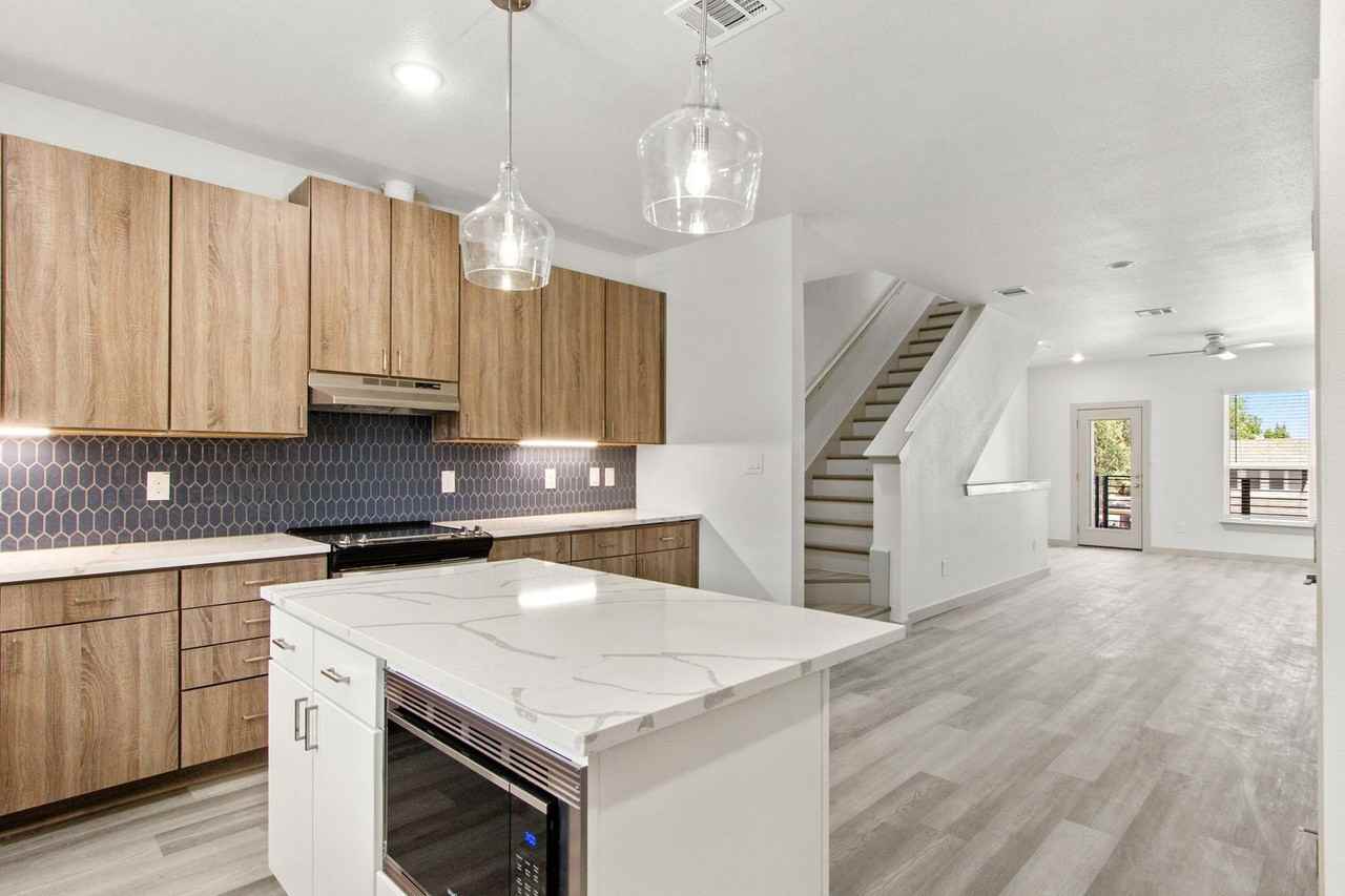 2702 Lubbock Ave - Photo 6 of 21