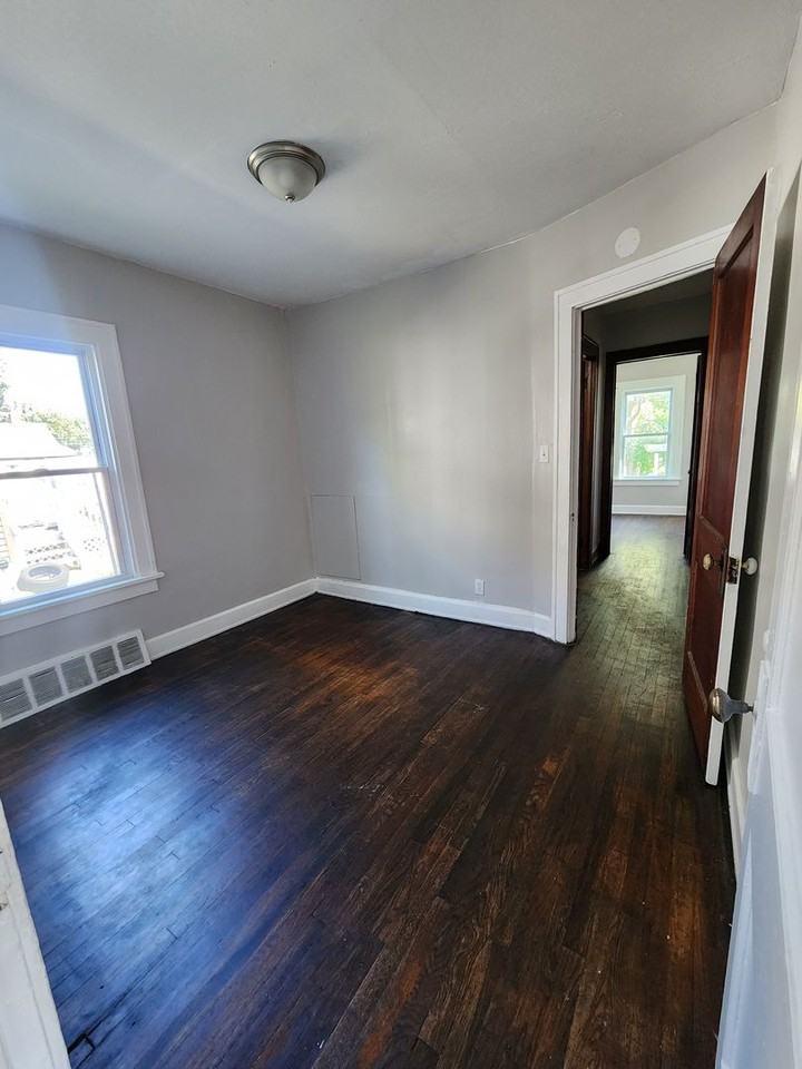 1271 E 169th St - Photo 6 of 20