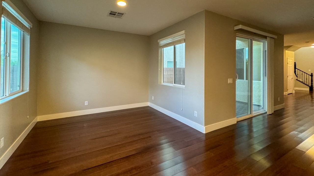 10086 Mallee Point St - Photo 2 of 46