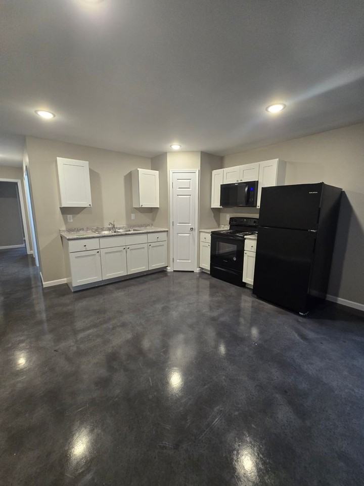 608 Main Street - Photo 2 of 4