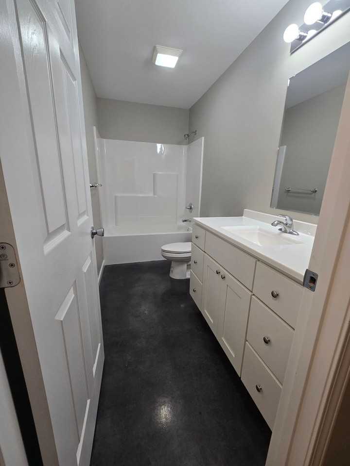 608 Main Street - Photo 3 of 4