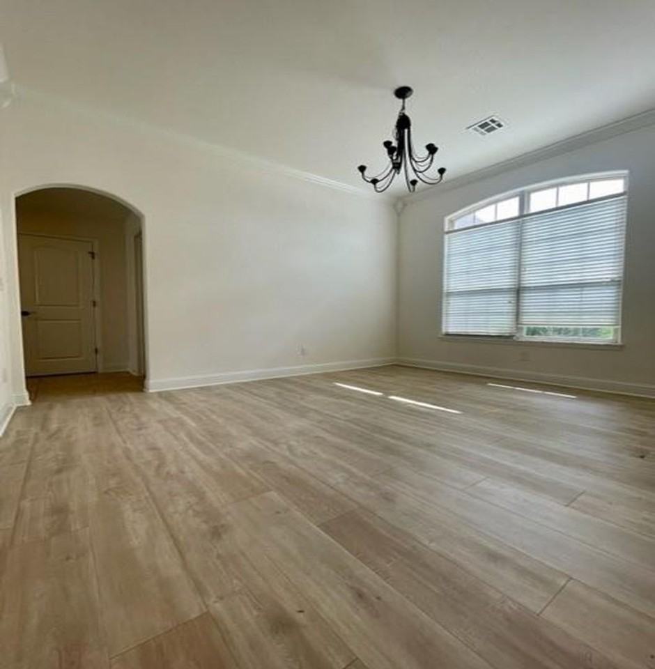4104 Sw Layton Rd - Photo 3 of 5