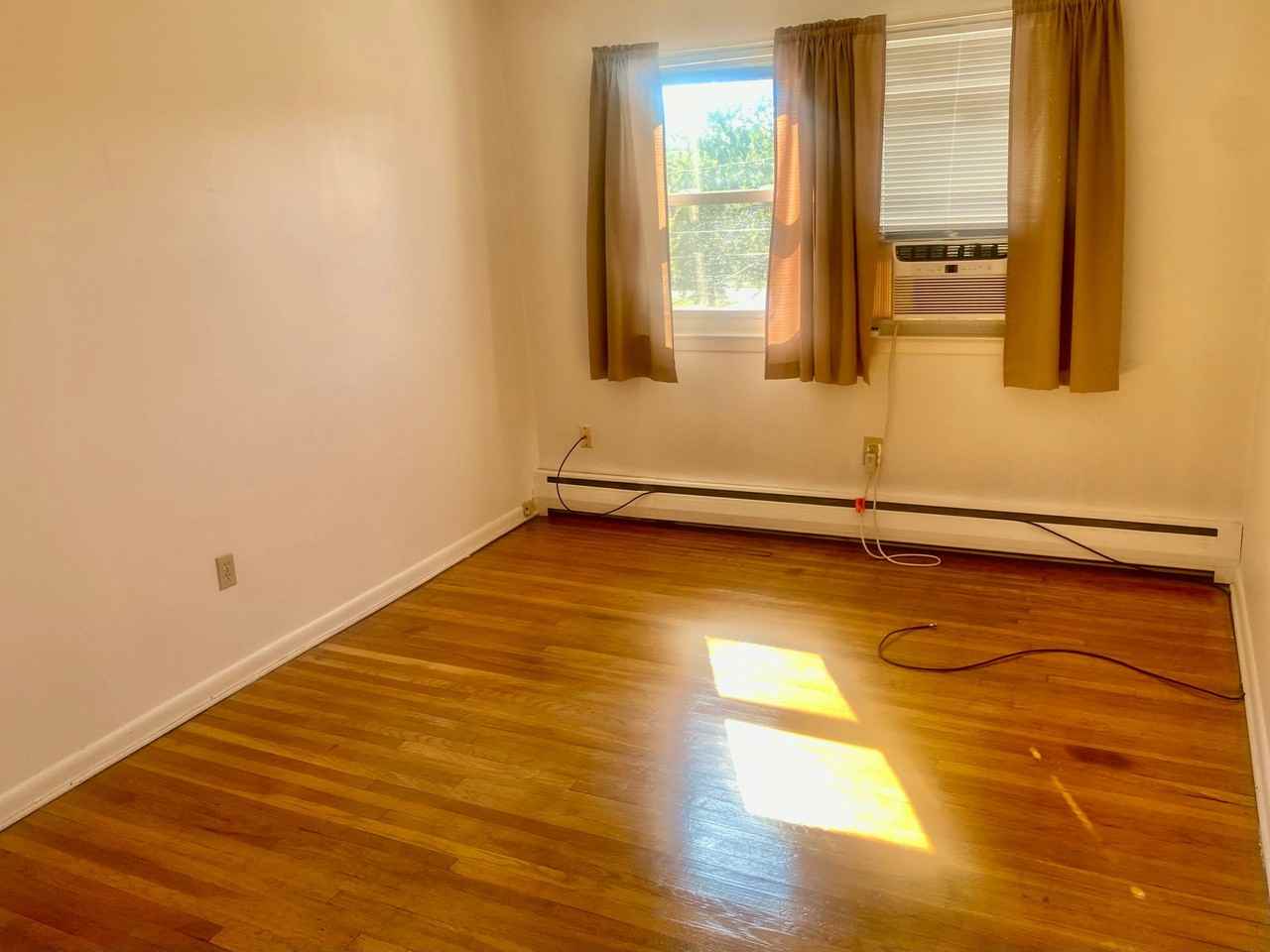 2 Bedroom - Photo 2 of 8