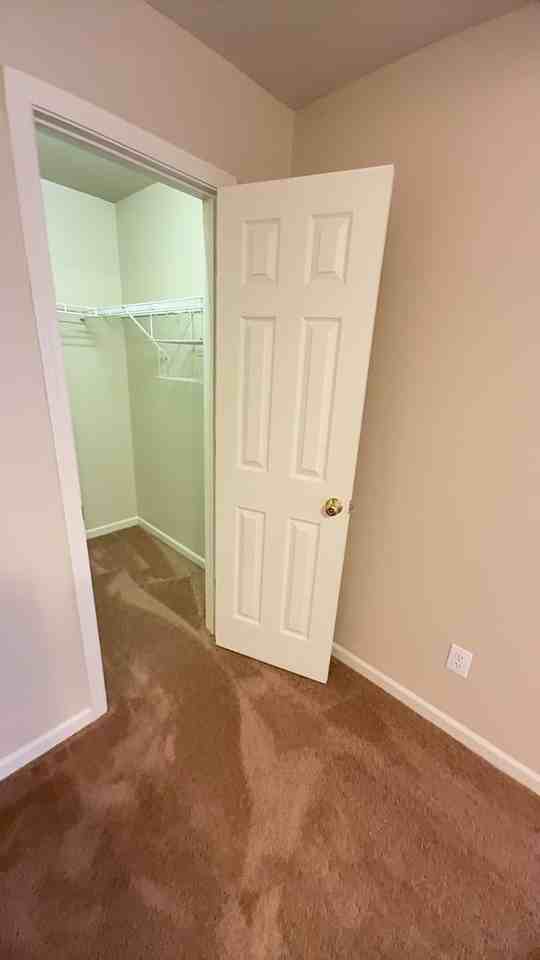 2616 E Oaklawn Ct - Photo 6 of 13
