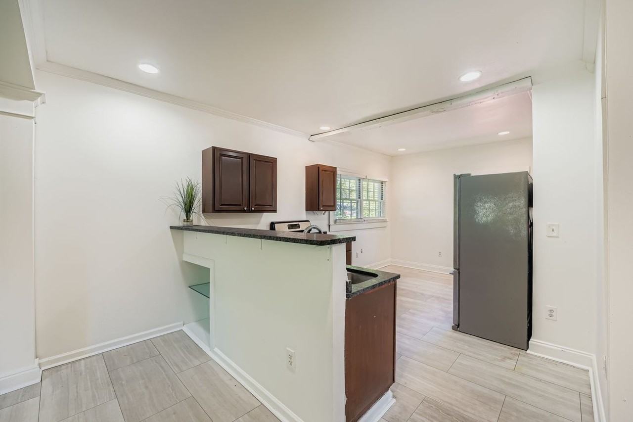 511 Walnut Street - Photo 4 of 11