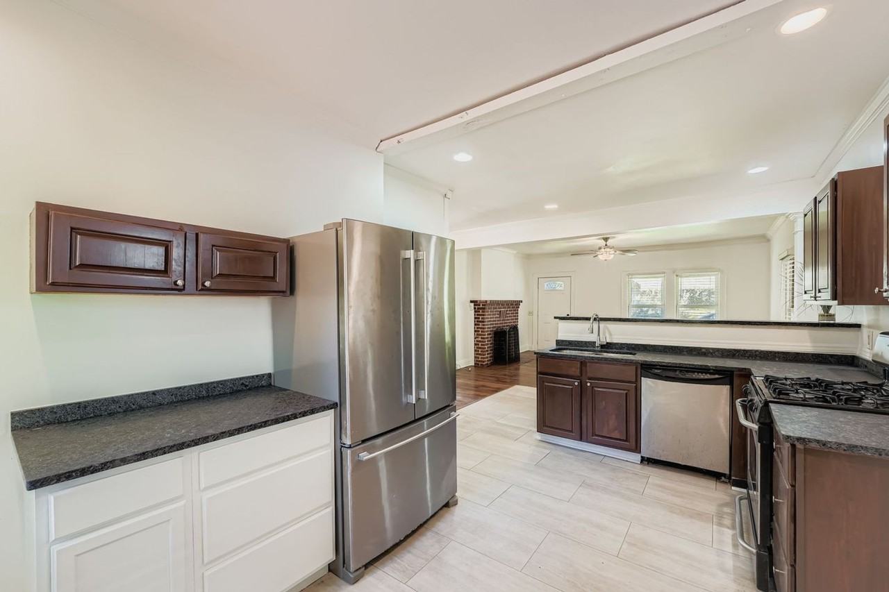 511 Walnut Street - Photo 5 of 11