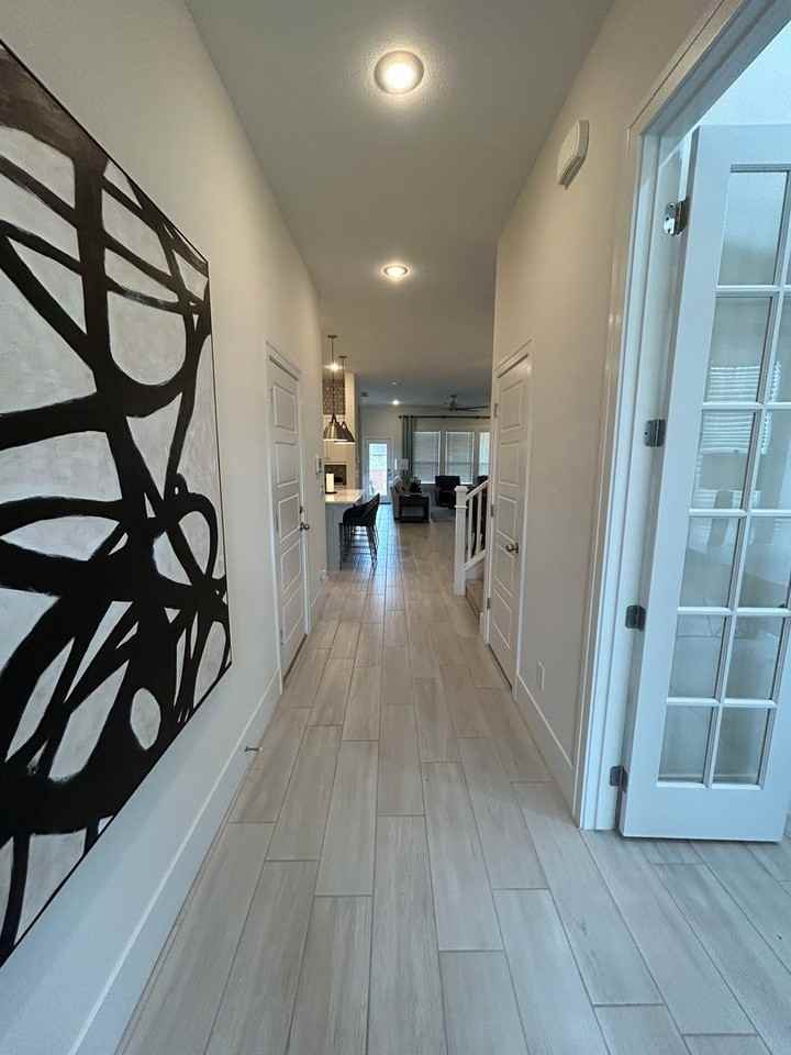 606 Mill Pond Way - Photo 2 of 34