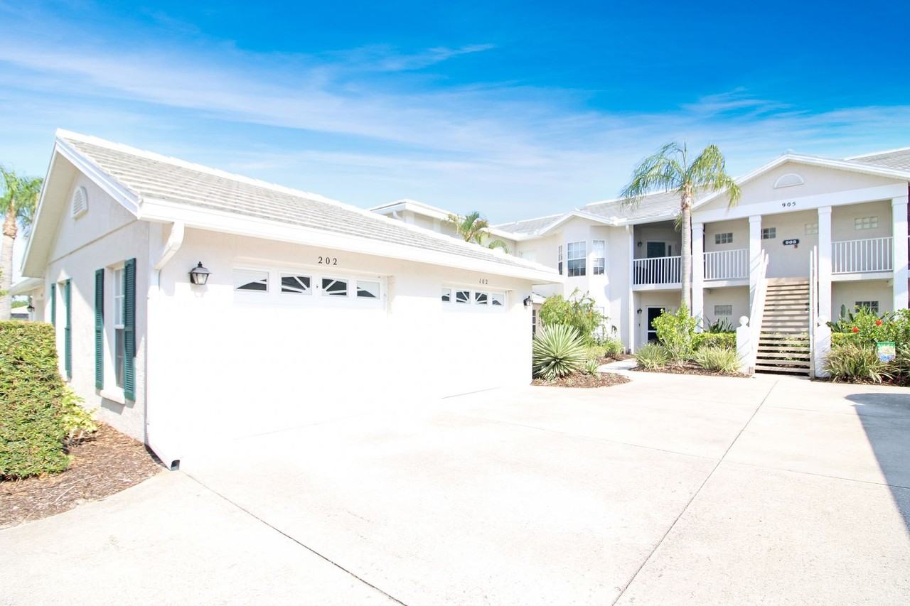 905 Addington Court #202 - Photo 2 of 17