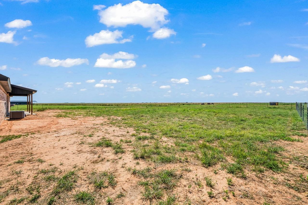 17311 N Fm 400 - Photo 6 of 36