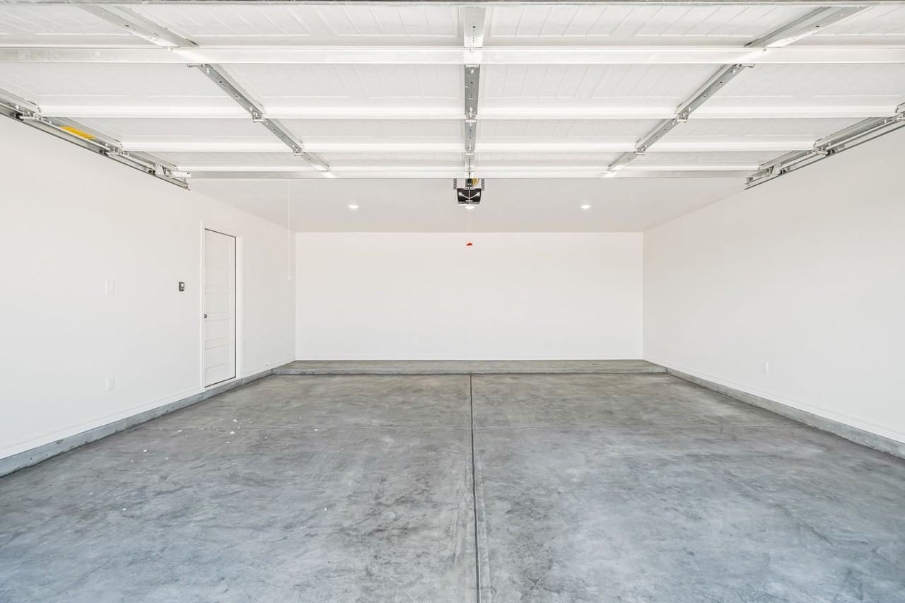 17311 N Fm 400 - Photo 7 of 36