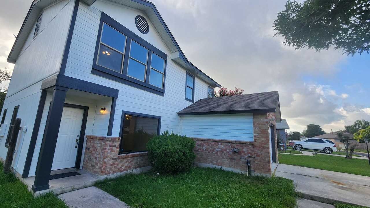 8302 Morning Grv - Photo 2 of 26