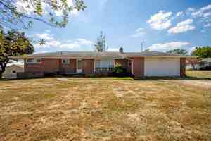 featured image of 245 E Moreland Rd