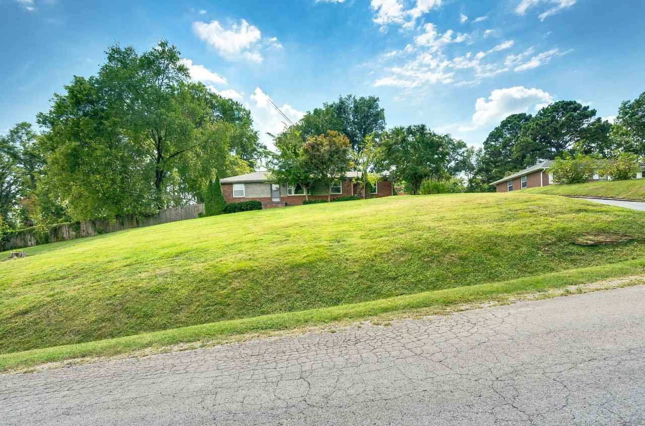 4809 Lynn Dr - Photo 3 of 41