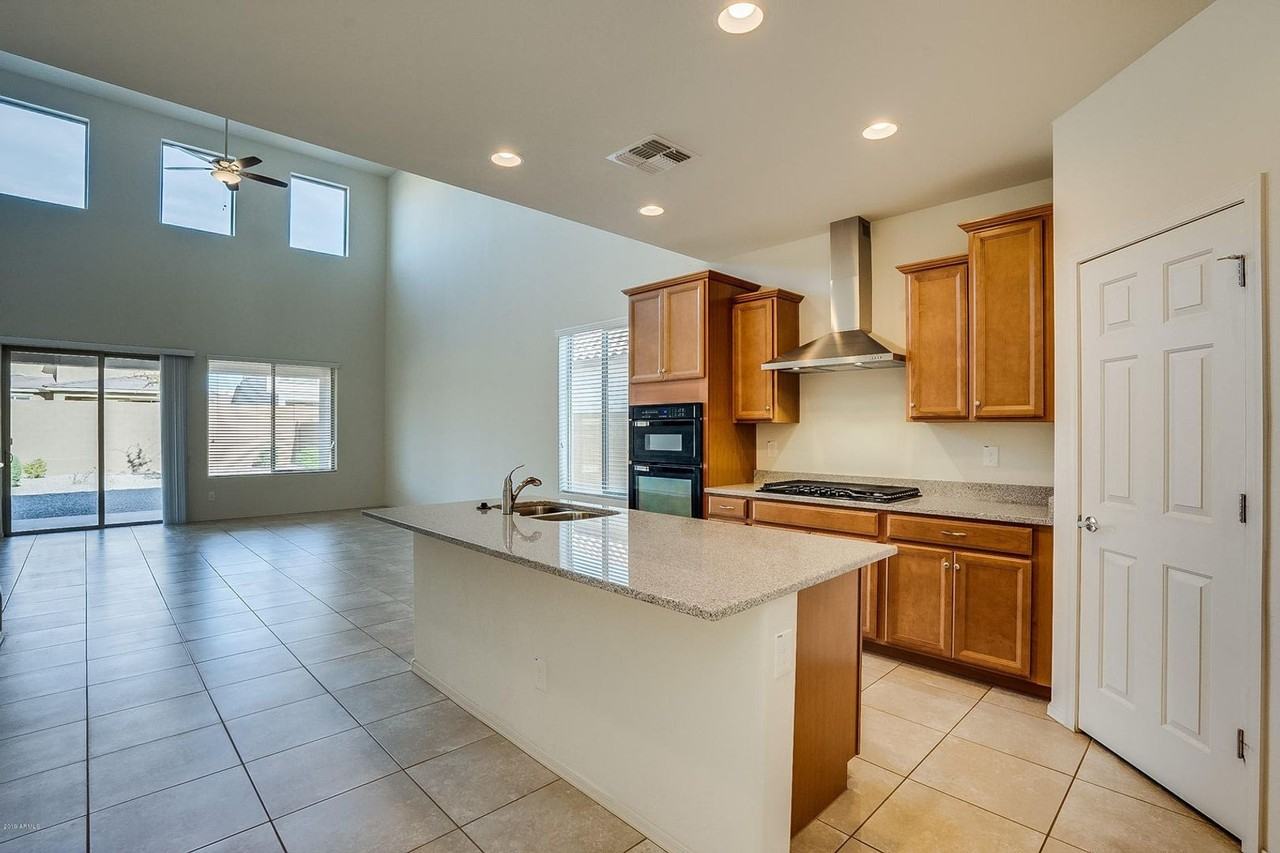 9578 W Whispering Wind Dr - Photo 6 of 38