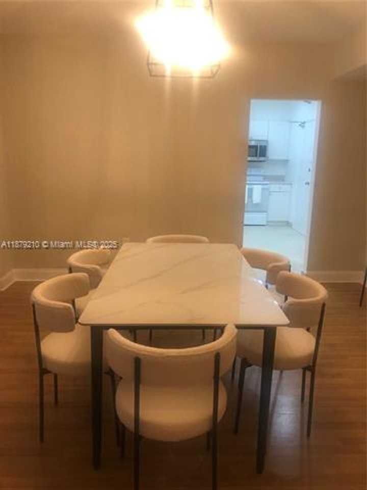 10185 10185 Collins Ave appt 1016 - Photo 2 of 7