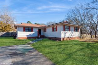 9938 Sandra Ln - Photo 1 of 1