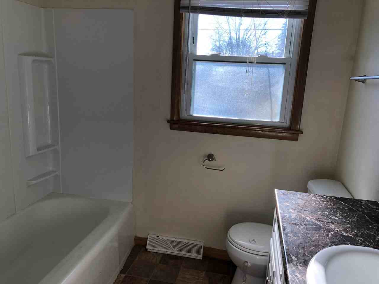 626 33rd Ave - Photo 2 of 19