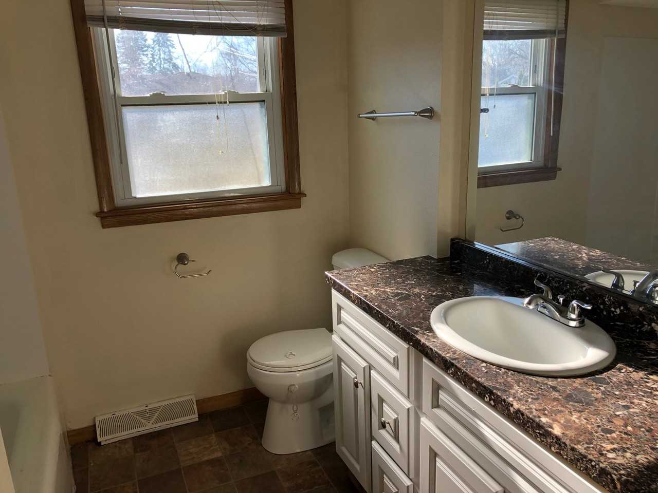 626 33rd Ave - Photo 7 of 19