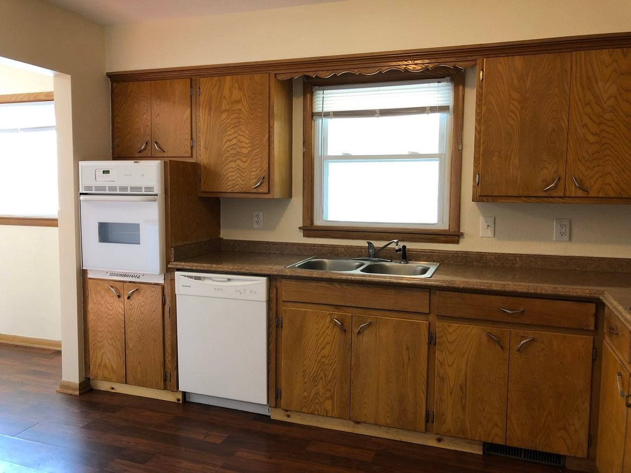 626 33rd Ave - Photo 2 of 13