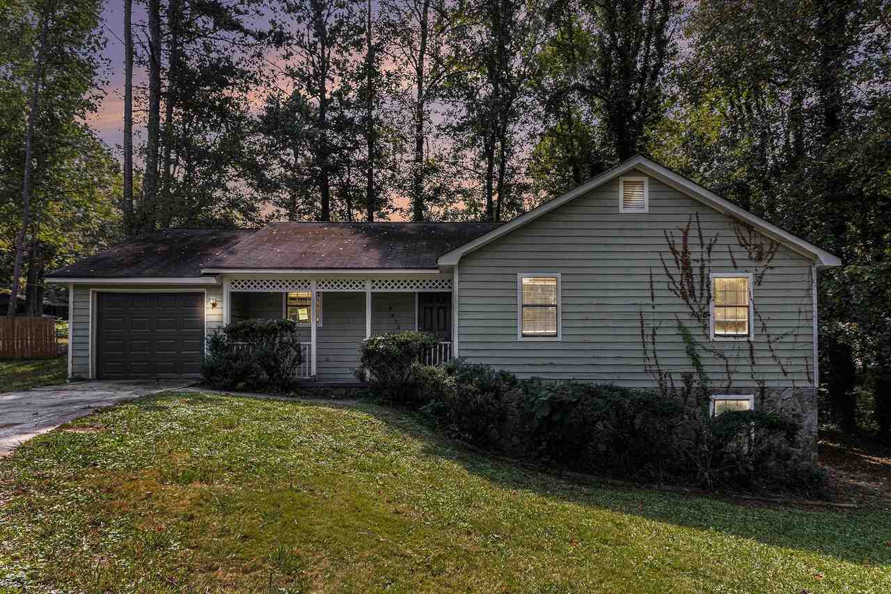 1422 Chedworth Place - Photo 2 of 20