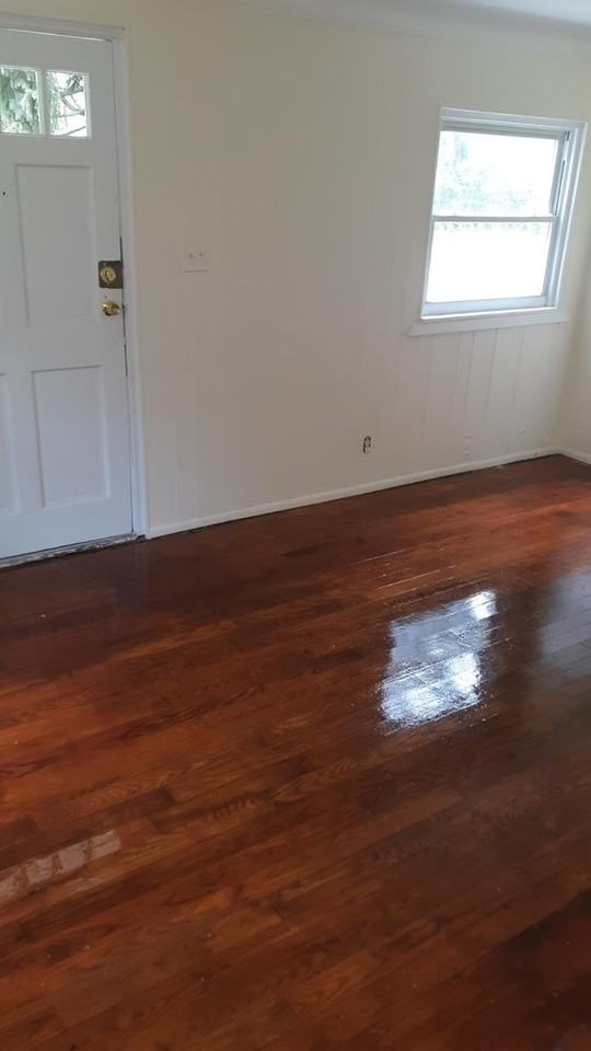 1134 Shepherd Ln - Photo 2 of 8