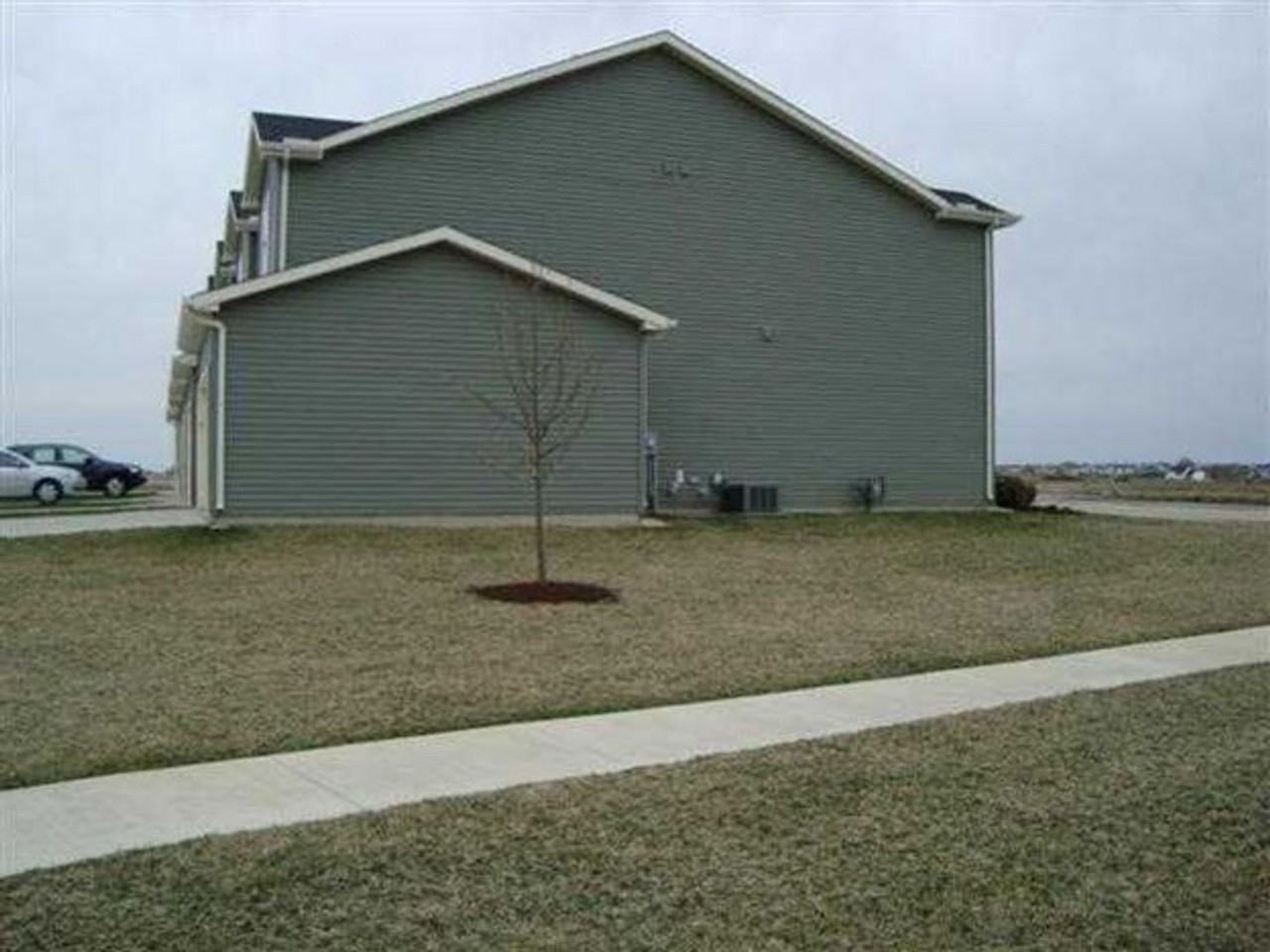 3520 Shepard Rd - Photo 3 of 15