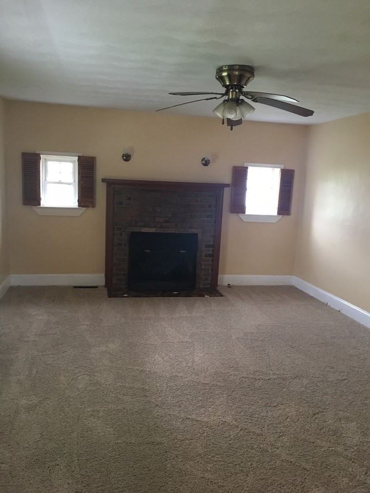 312 Neoma Dr - Photo 2 of 9