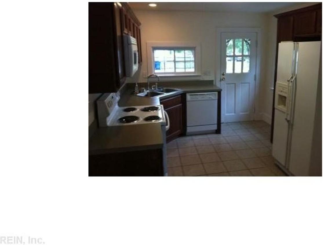 312 Neoma Dr - Photo 3 of 9