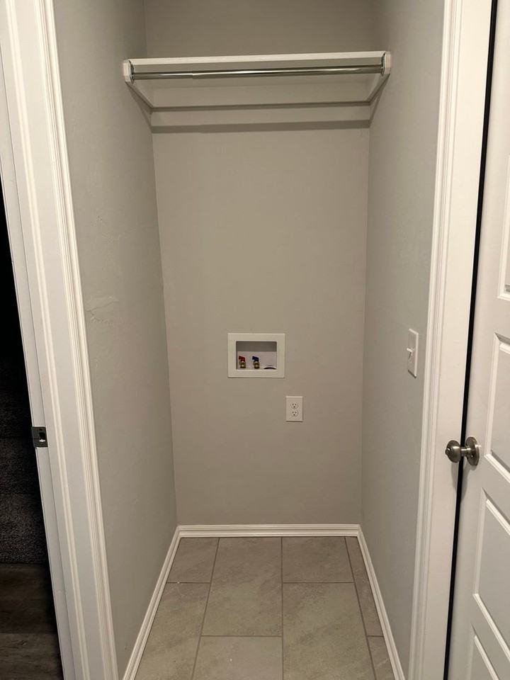 230 Sw 34th St #613 - Photo 4 of 7