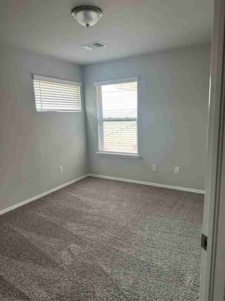 230 Sw 34th St #613 - Photo 5 of 7