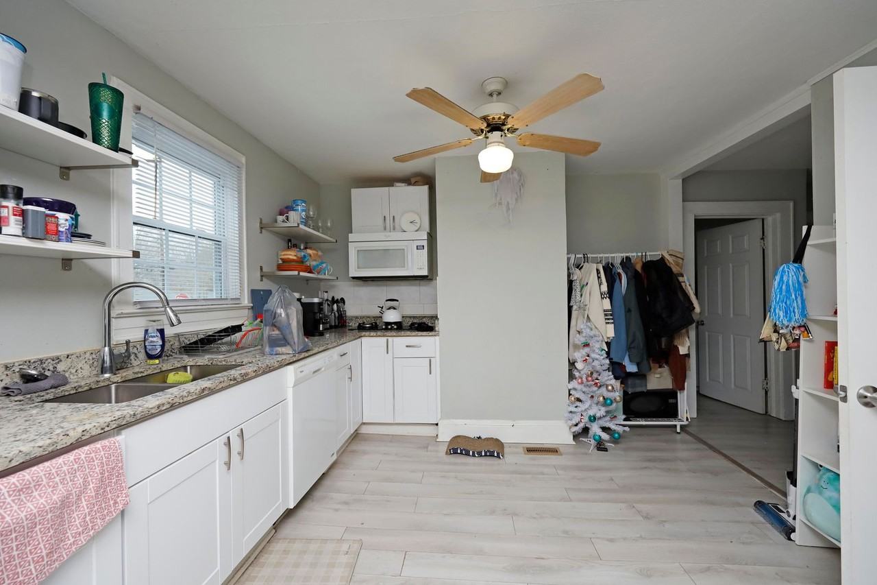 703 Church St - Photo 3 of 11