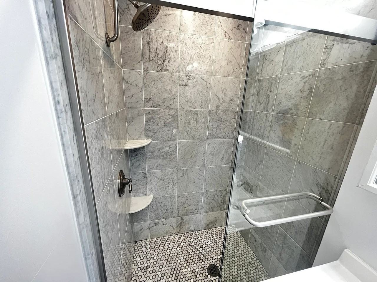 40 Joy Street - Photo 3 of 32