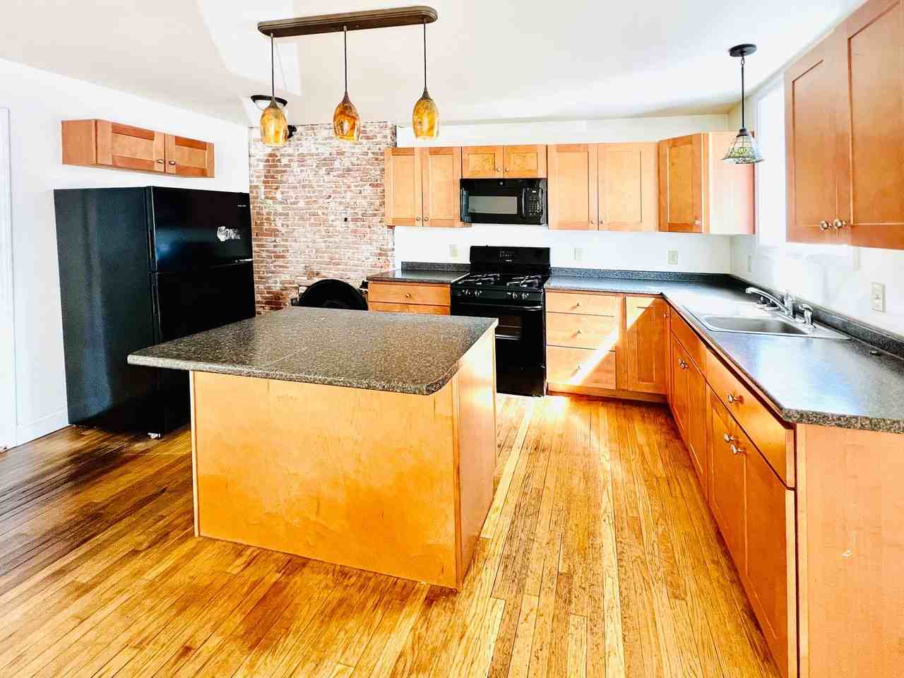 46 King Street - Photo 2 of 28