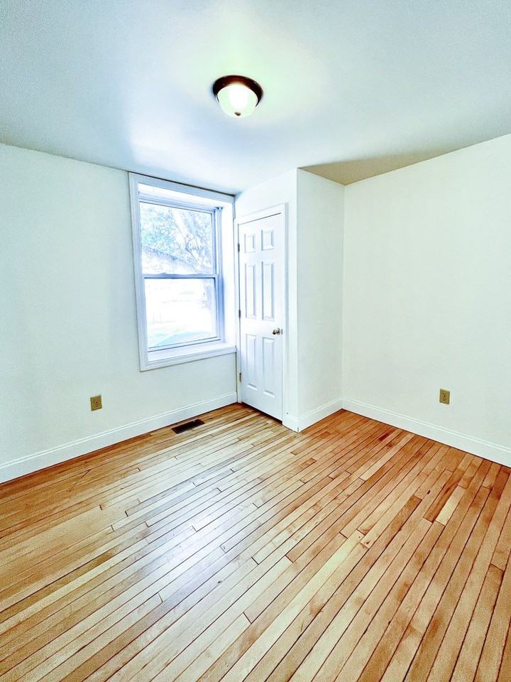 46 King Street - Photo 6 of 28