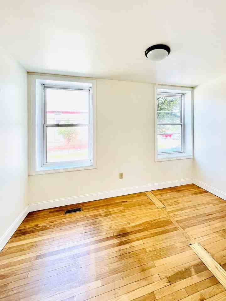 46 King Street - Photo 7 of 28