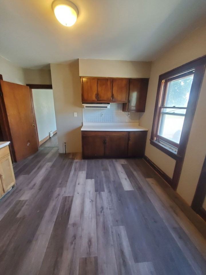 2480 W Keefe Ave - Photo 4 of 14