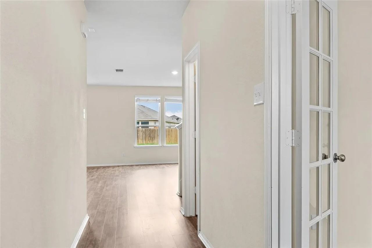 457 Bedford Falls Ln ##Tx - Photo 5 of 30