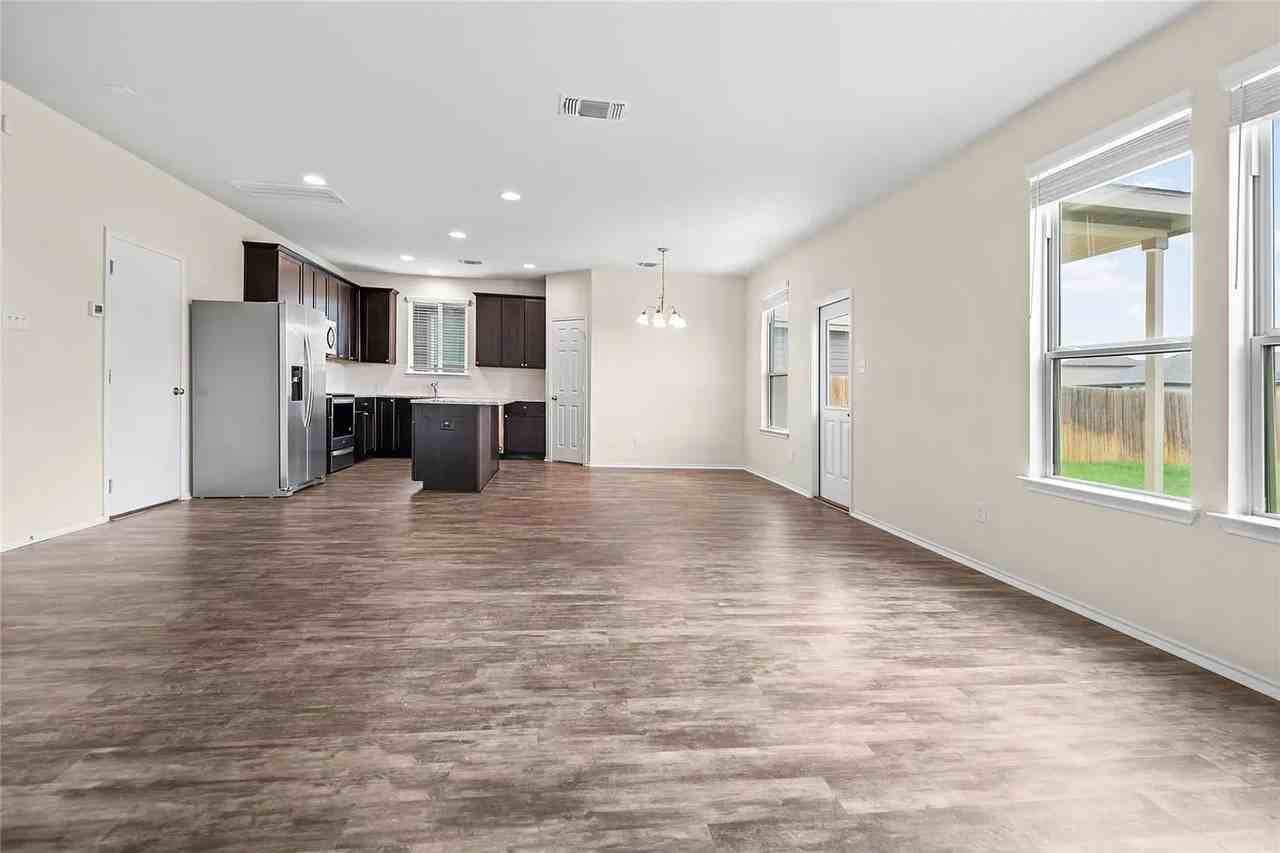 457 Bedford Falls Ln ##Tx - Photo 7 of 30