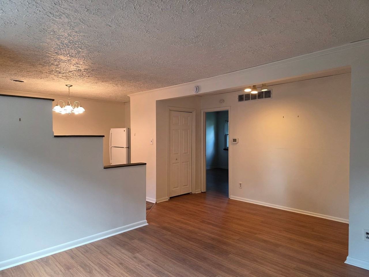 110 East 40th Street - Photo 4 of 8