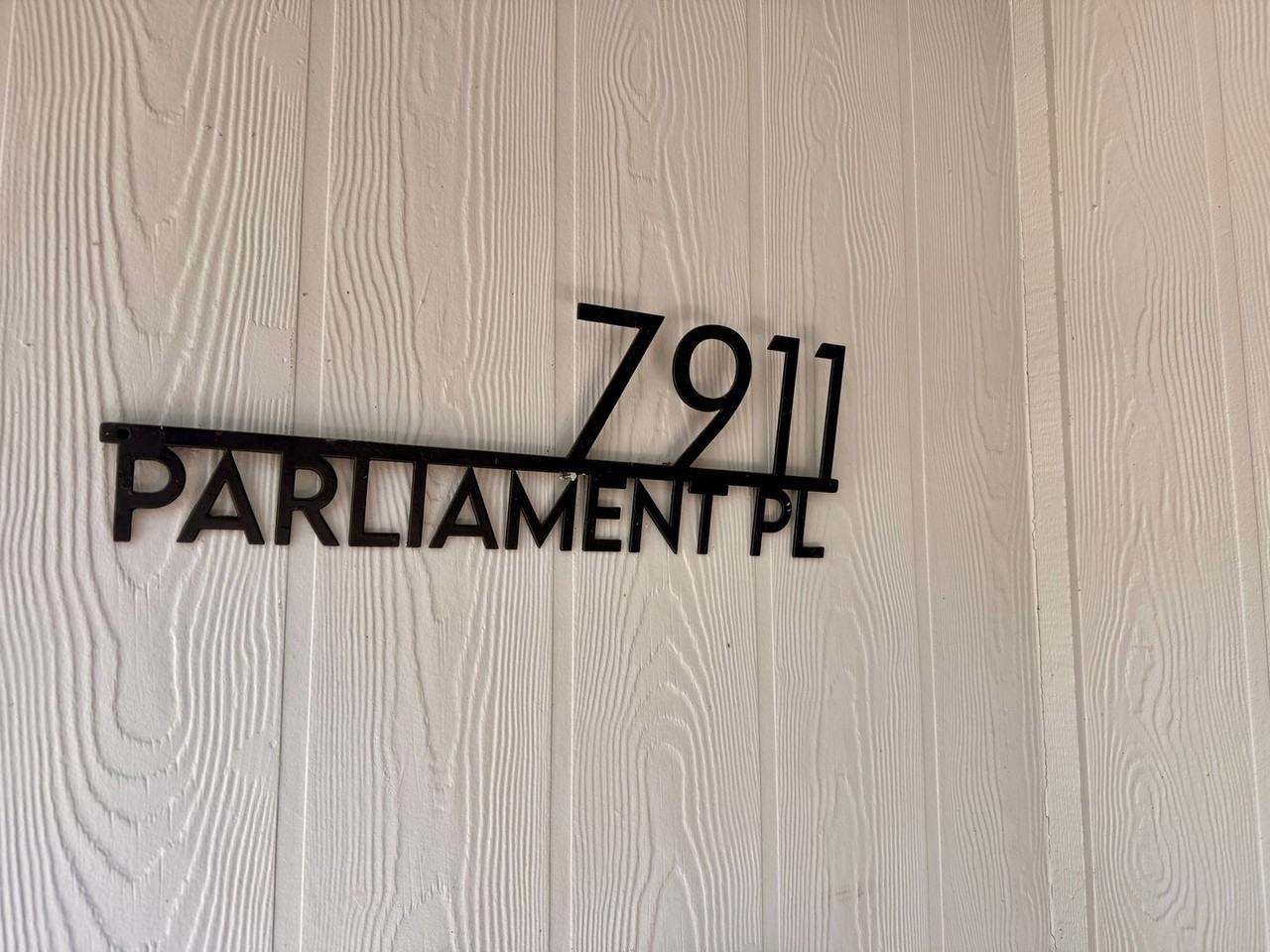 7911 Parliament Pl - Photo 3 of 28