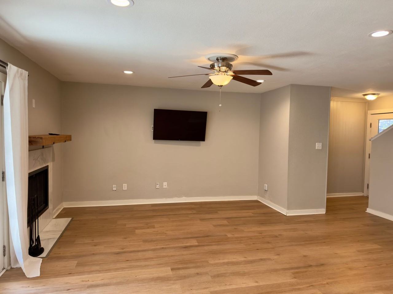 7911 Parliament Pl - Photo 6 of 28